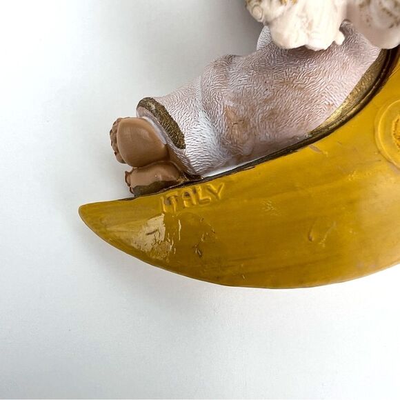 Vtg Sleepy Baby Angel in Crescent Moon Christmas Ornament Made in Italy Resin - Picture 7 of 9